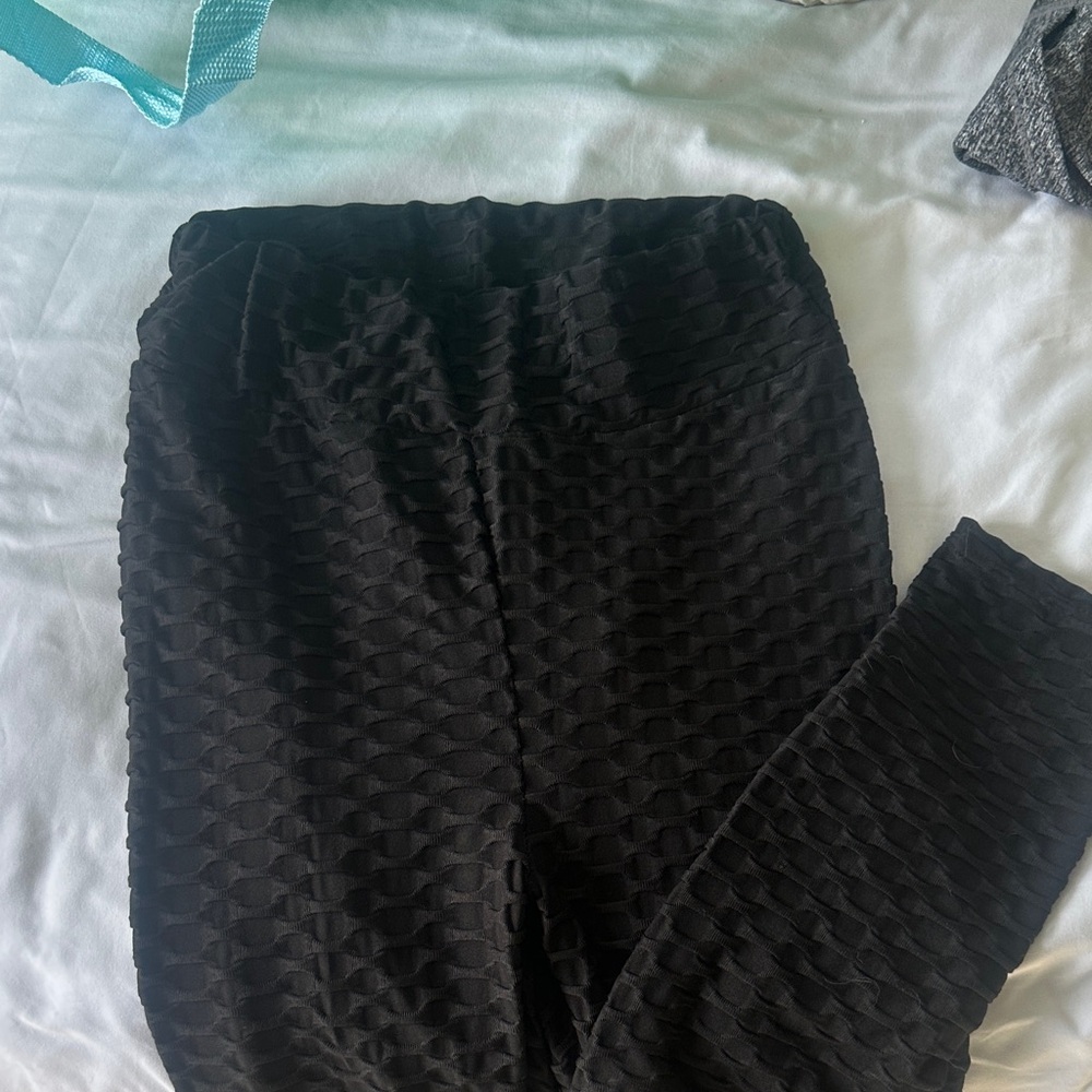 Black Textured waffle scrunch, butt Leggings